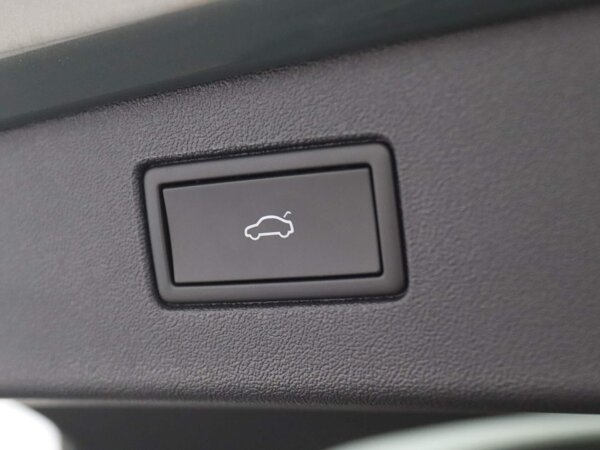 elektrisch bedienbare achterklep met sensorsturing elektrisch bedienbare achterklep met sensorsturing