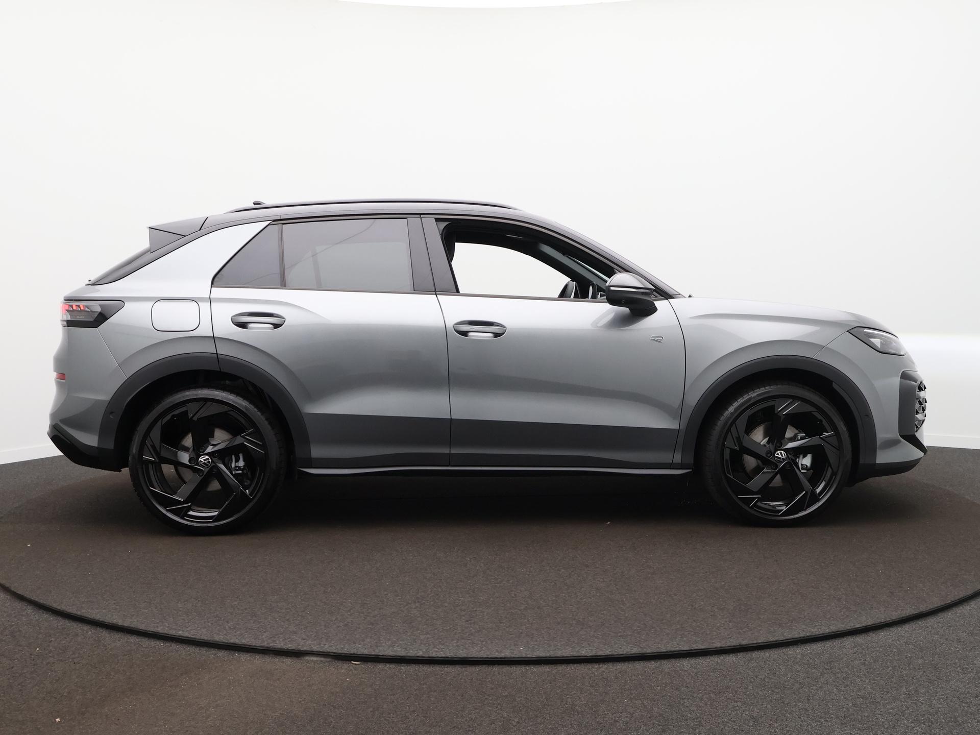 Volkswagen T-Roc R-Line First Edition 1.5 eTSI 110 kW / 150 PK SUV  - Afbeelding 4