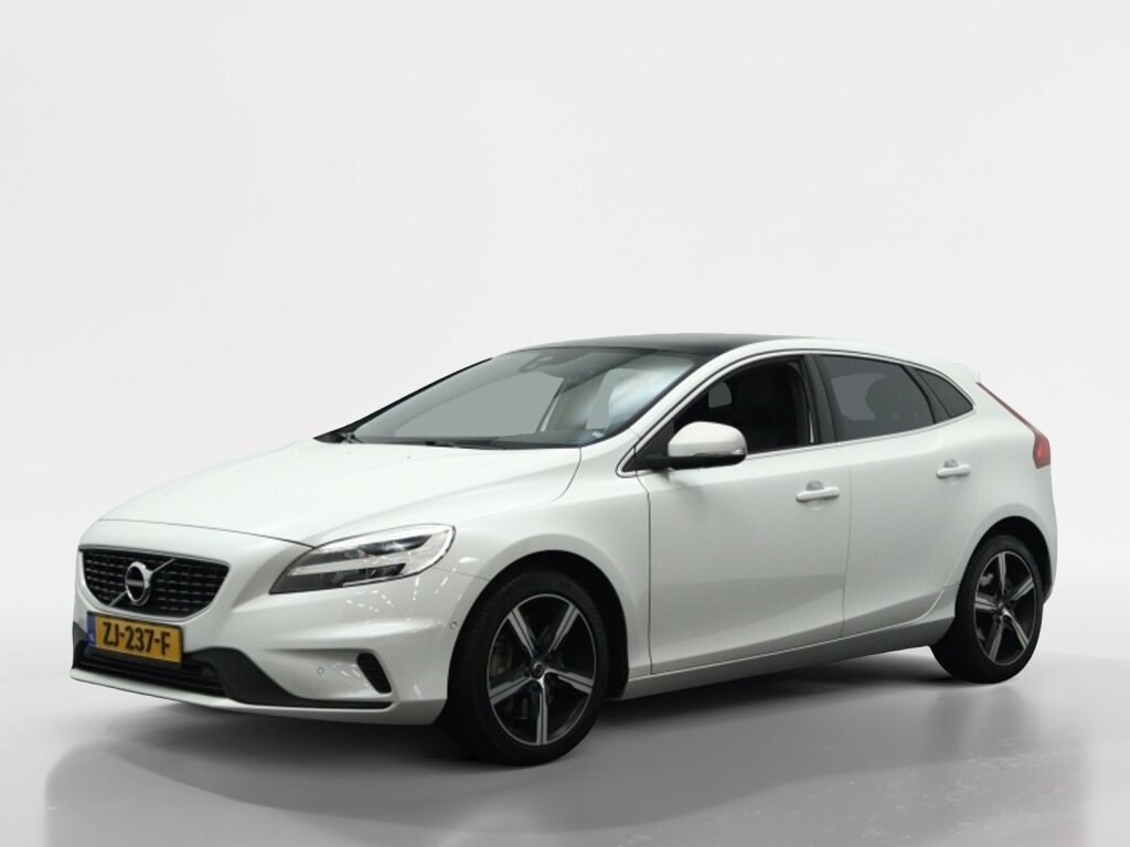 Volvo V40 1.5 T3 Polar+ Sport | Trekhaak | Panoramadak | Navigatie | Camera
