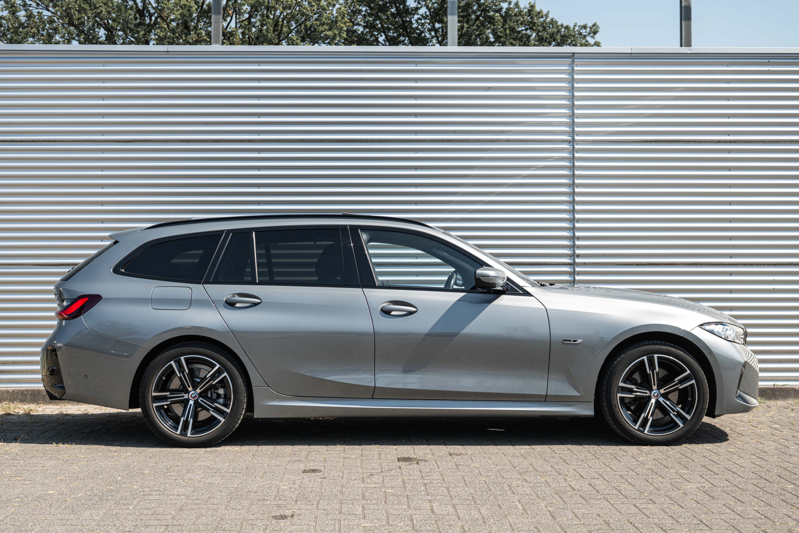 BMW 3 Serie Touring 330e xDrive M Sport Automaat