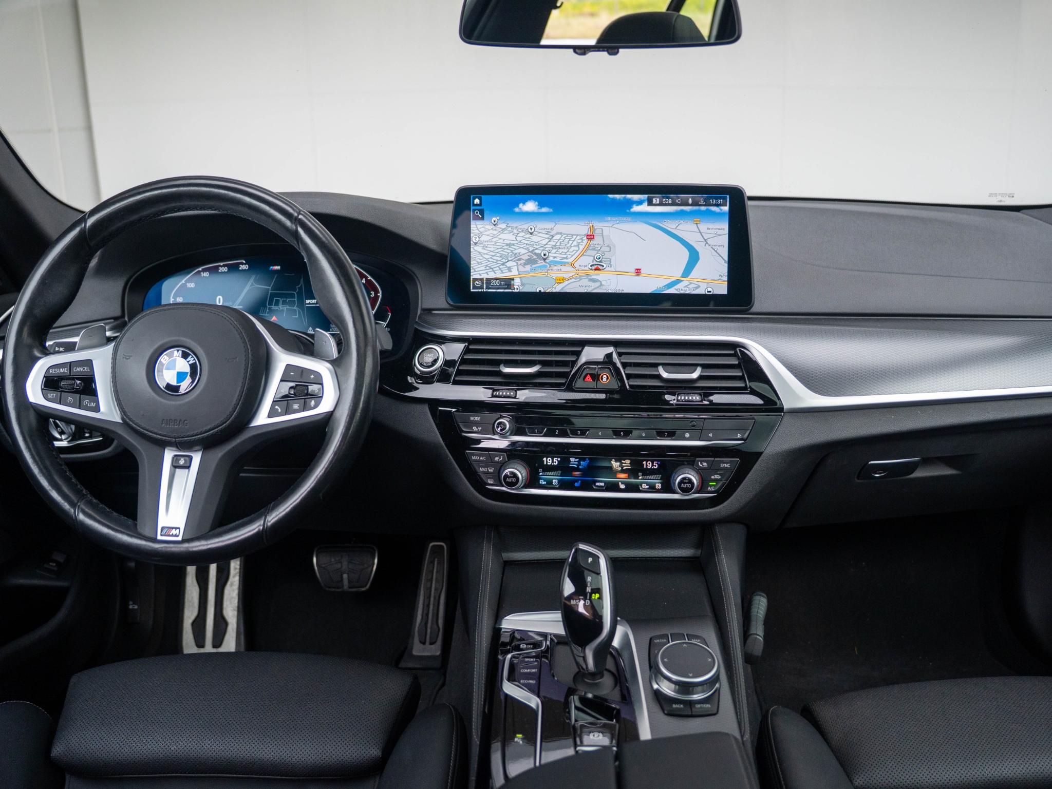 BMW 5 Serie Touring 530i xDrive - Afbeelding 3