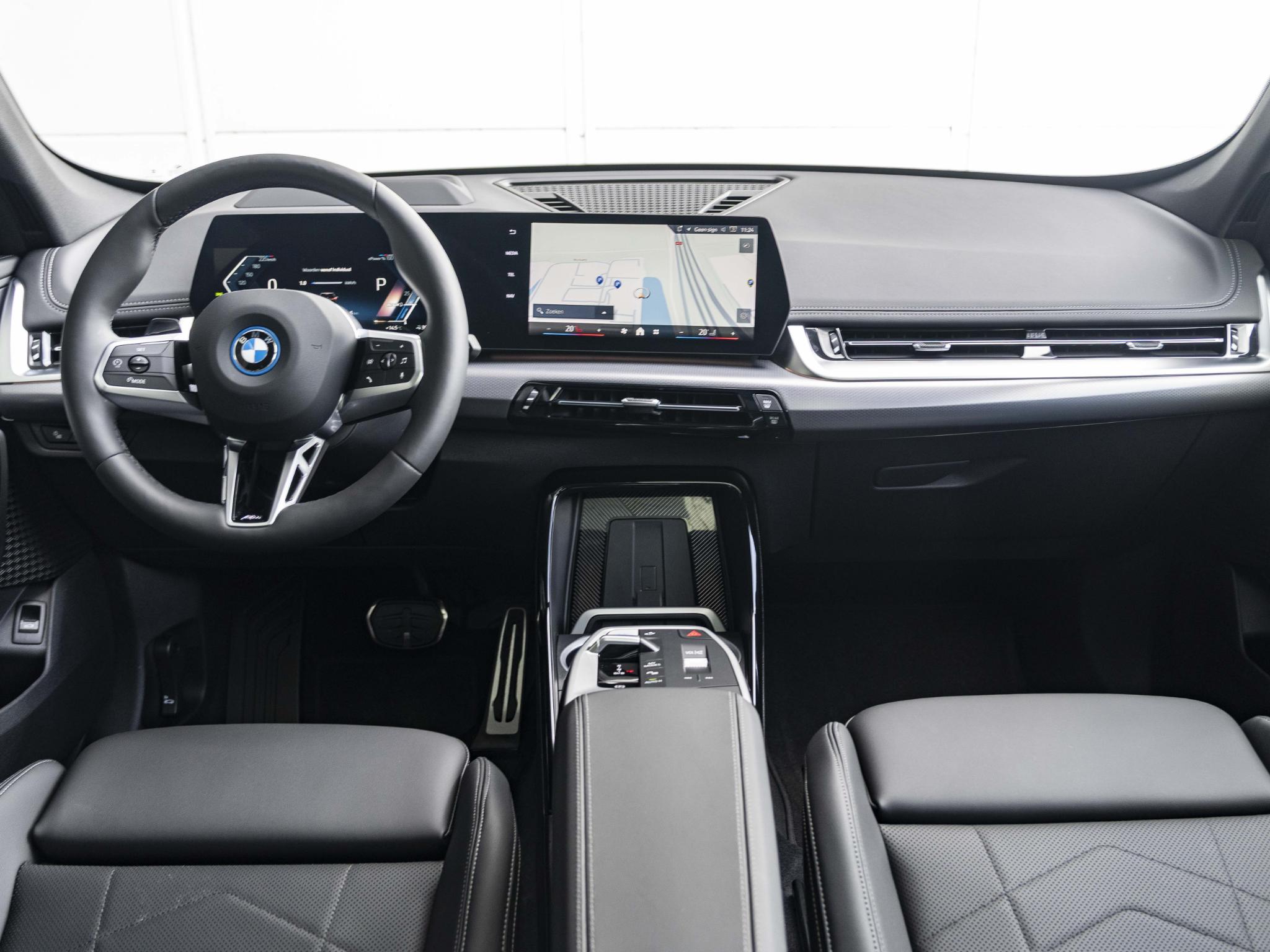 BMW iX1 eDrive20 - Afbeelding 3