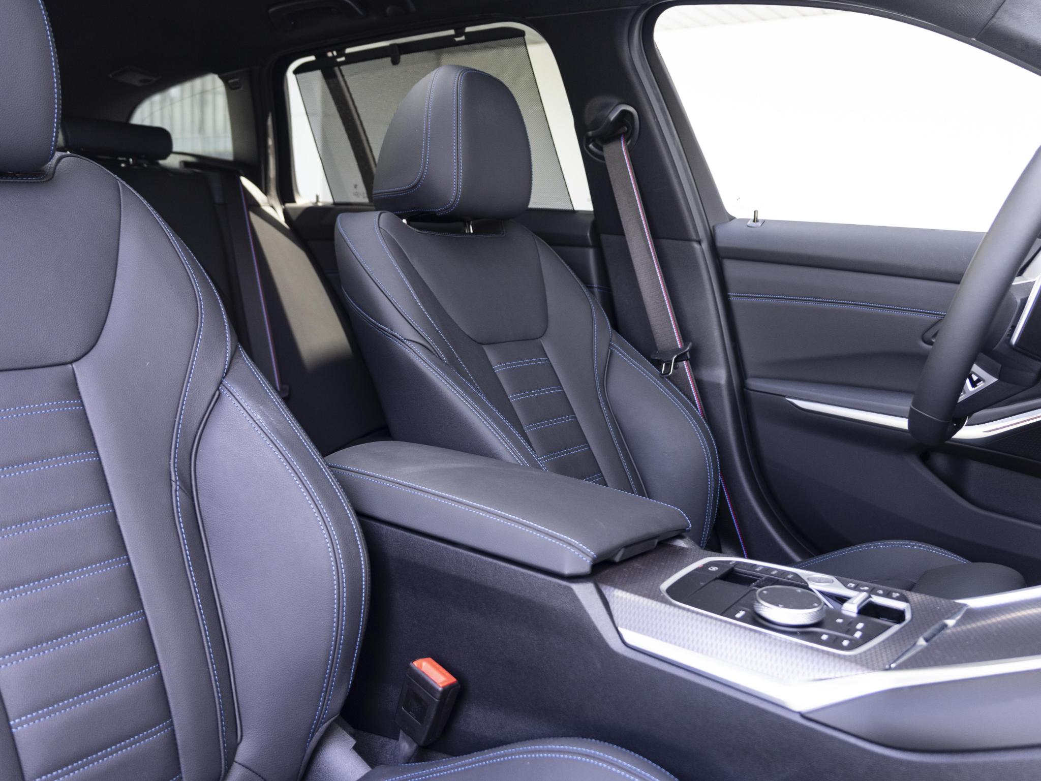 BMW 3 Serie Touring 330e - Afbeelding 4