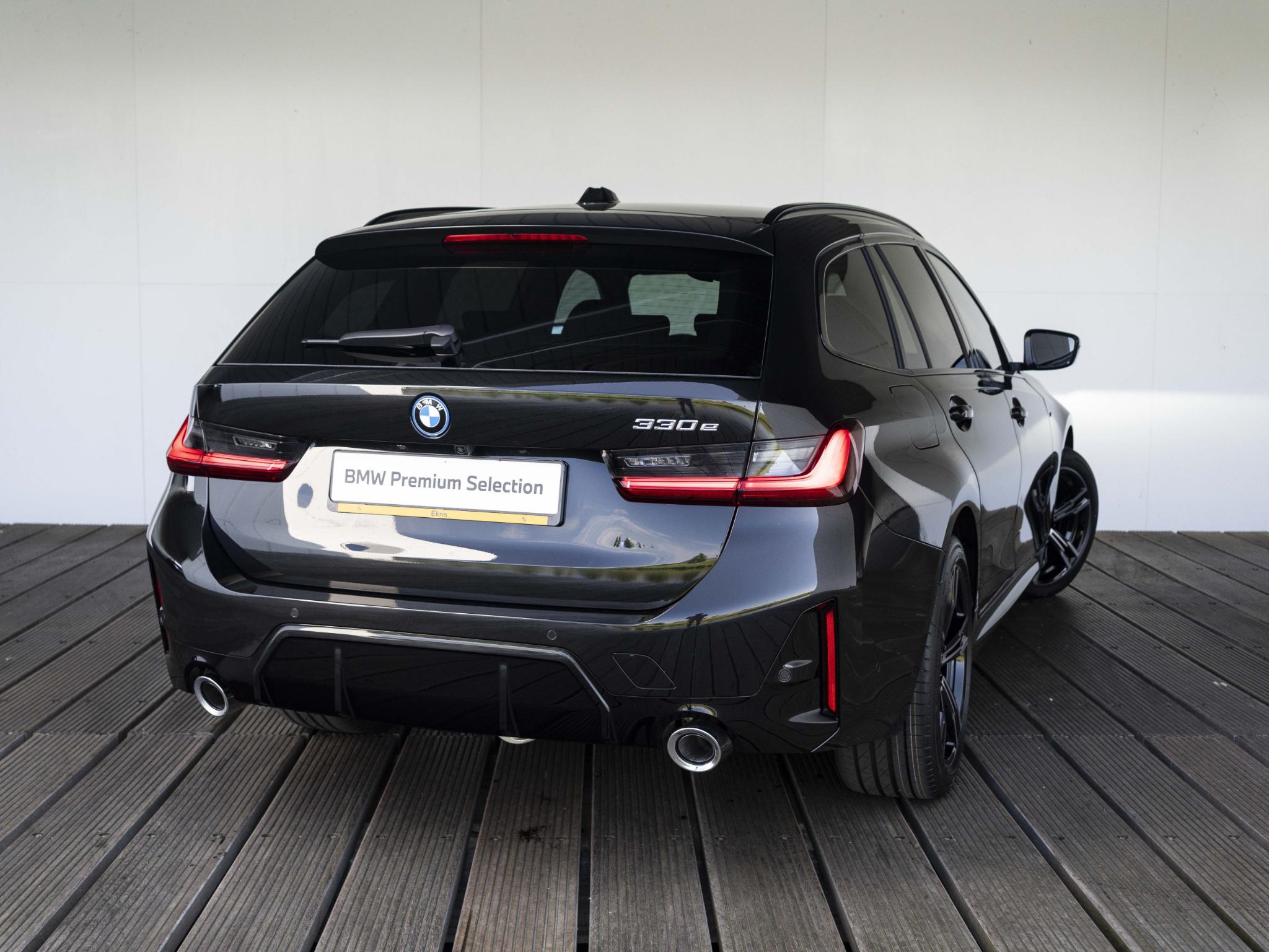 BMW 3 Serie Touring 330e - Afbeelding 2