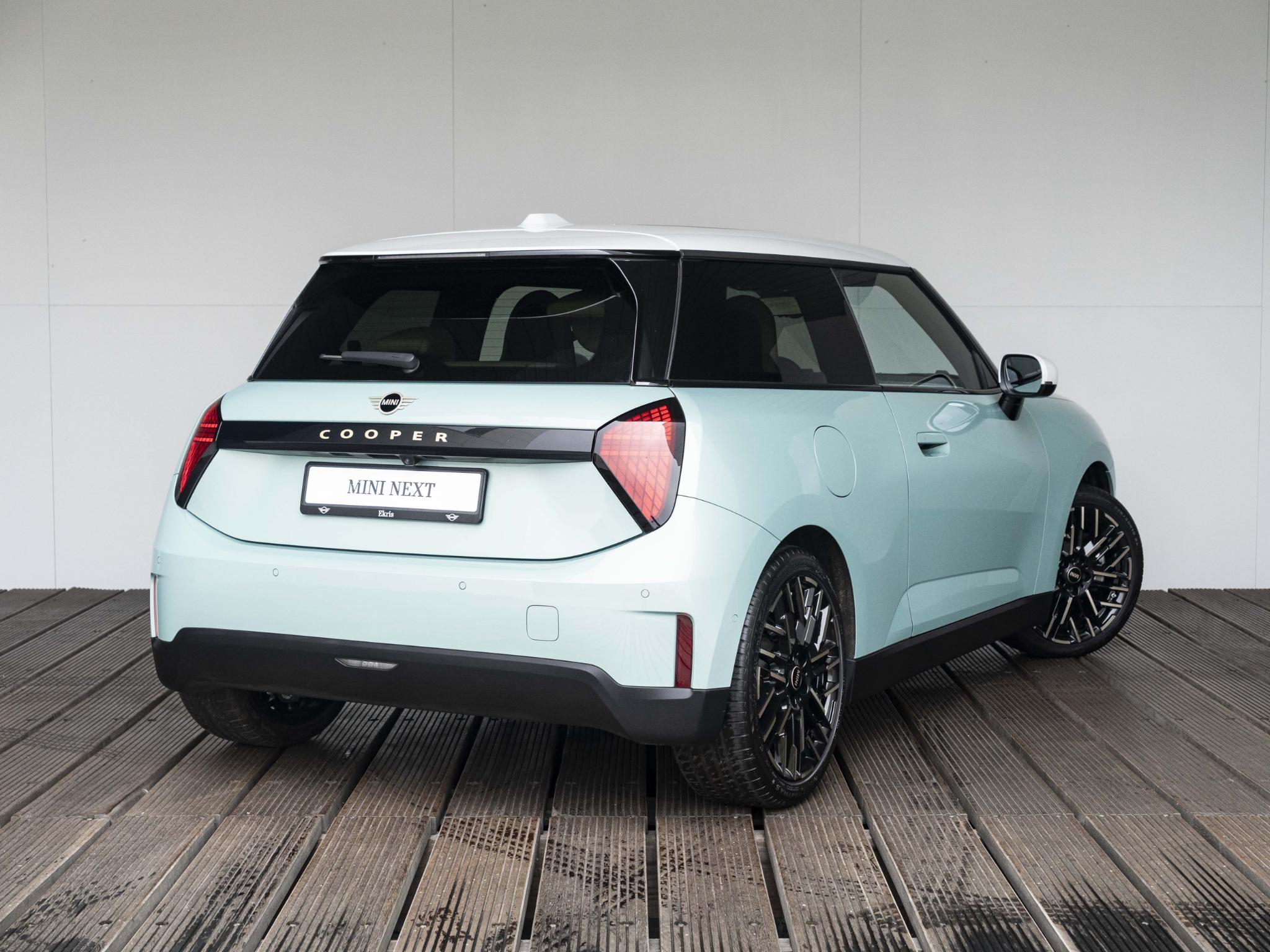 MINI 3-Deurs Cooper E Favoured M-pakket - Afbeelding 2