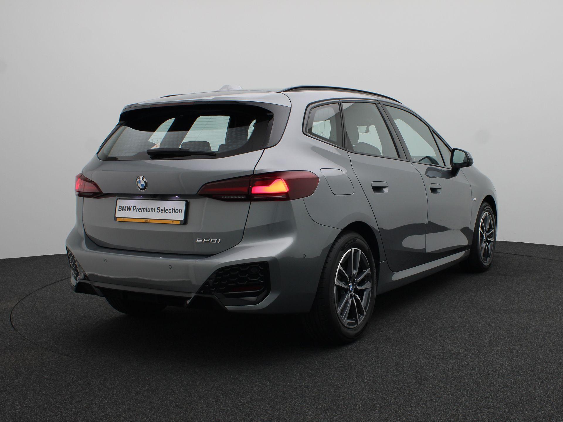 BMW 2 Serie Active Tourer 220i - Afbeelding 2