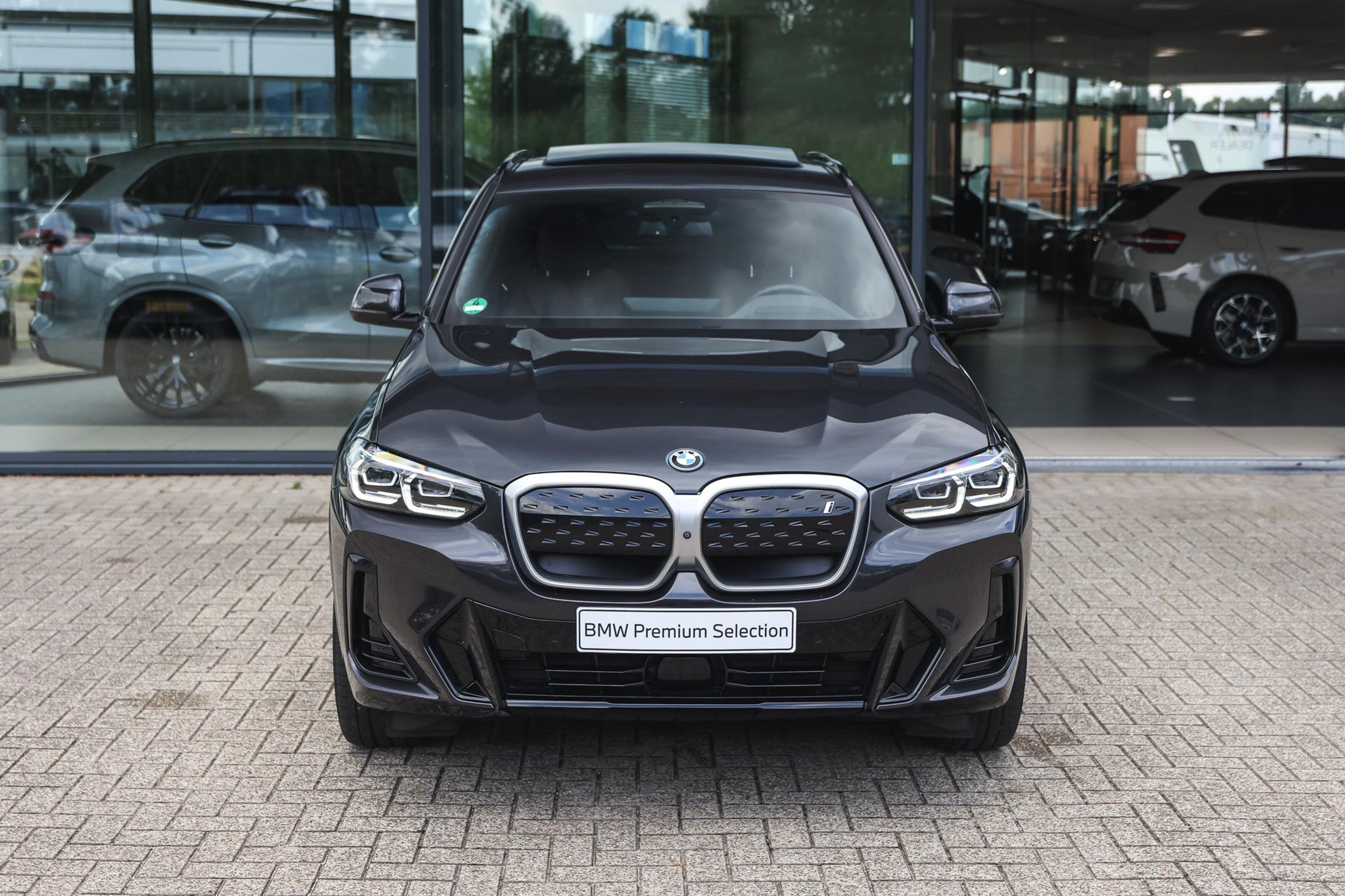 BMW iX3 6