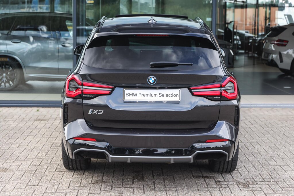 BMW iX3 7