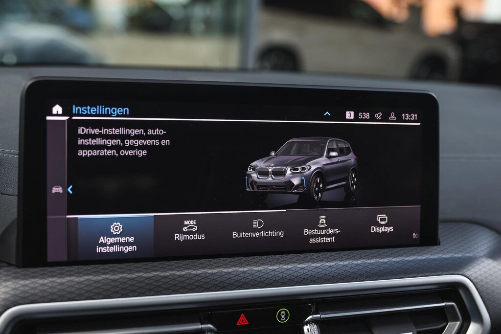BMW iX3 25