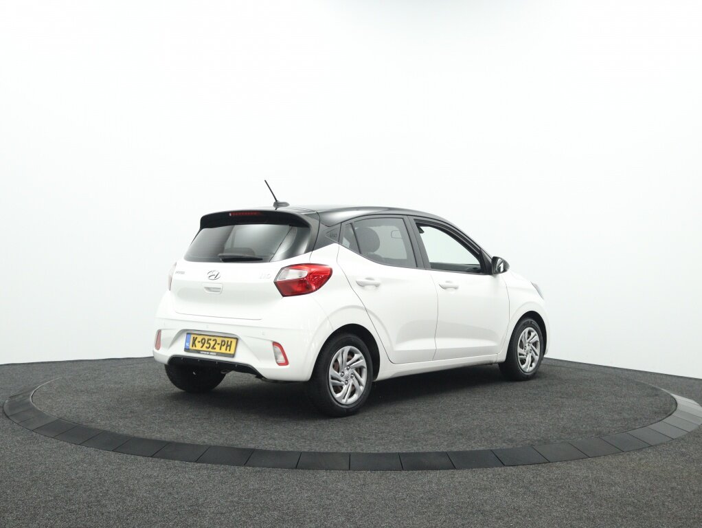 Hyundai i10 1.0 Comfort | Carplay Navigatie | Stoelverwarming | Airco | Cruise control - Afbeelding 2