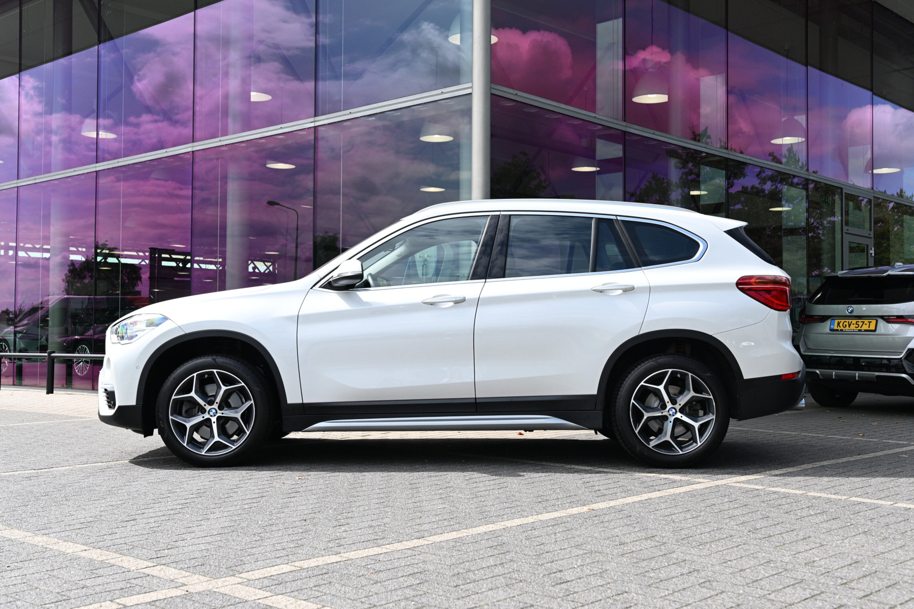 BMW X1 8