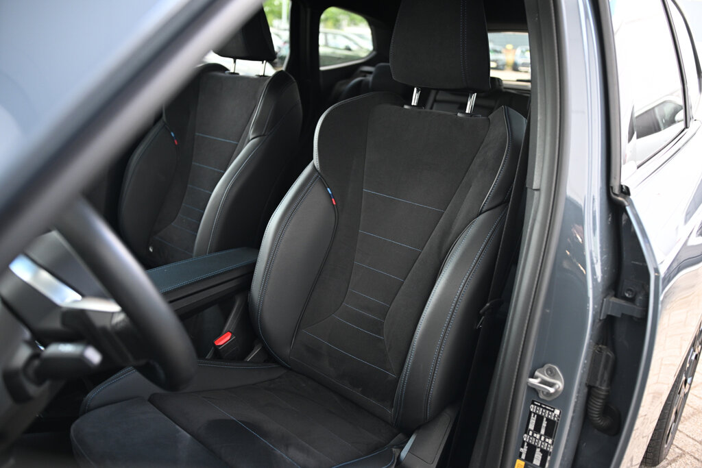 BMW iX1 2