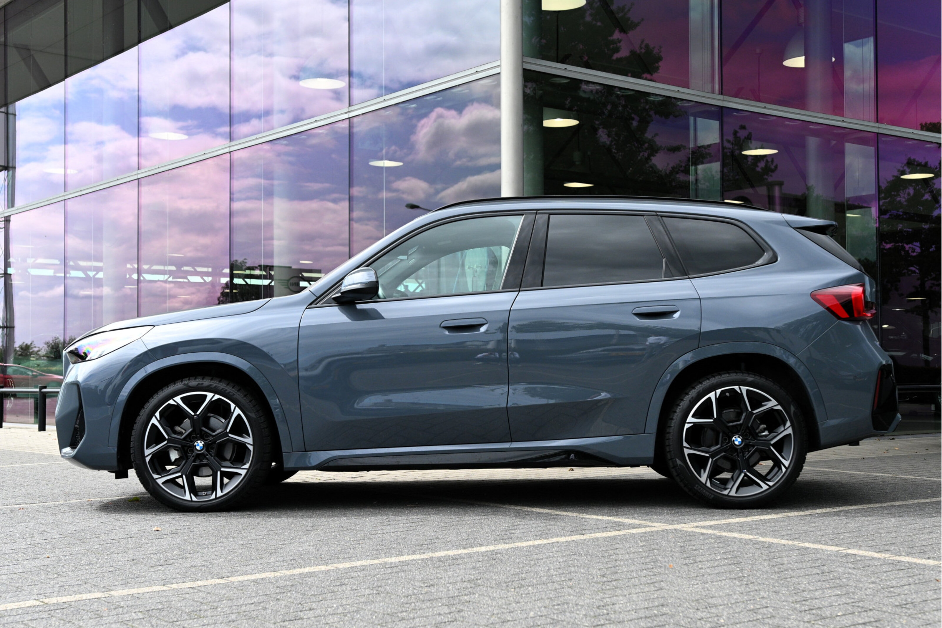 BMW iX1 eDrive20 M Sport