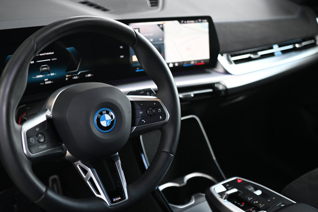 BMW iX1 22