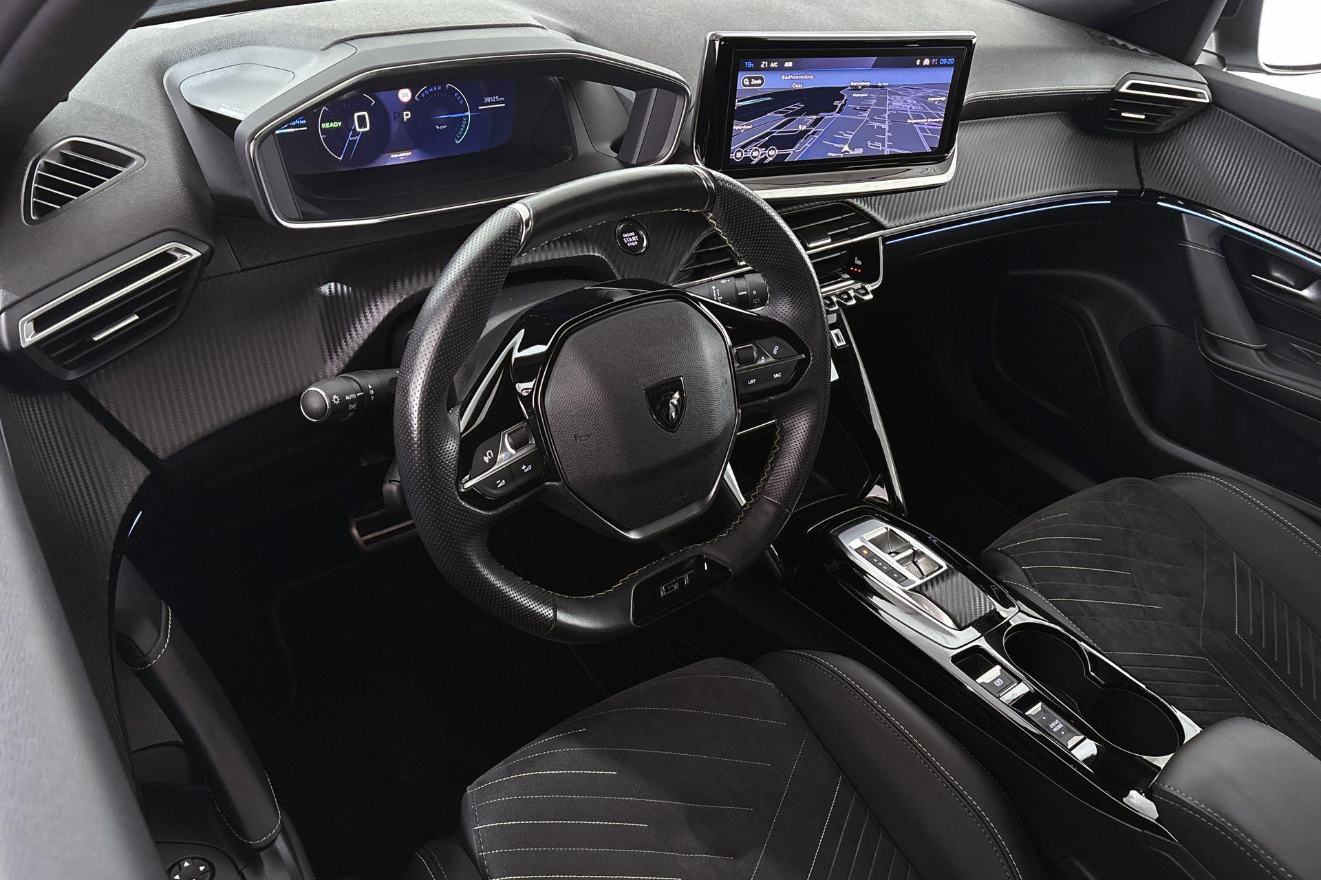 Peugeot e-2008