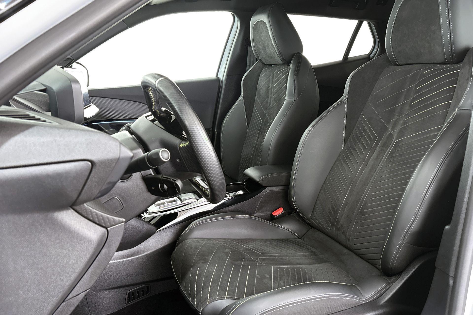 Peugeot e-2008
