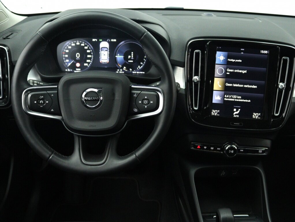 Volvo XC40 1.5 T4 Recharge Inscriptions Expression Automaat | Trekhaak | Navigatie | Camera - Afbeelding 3