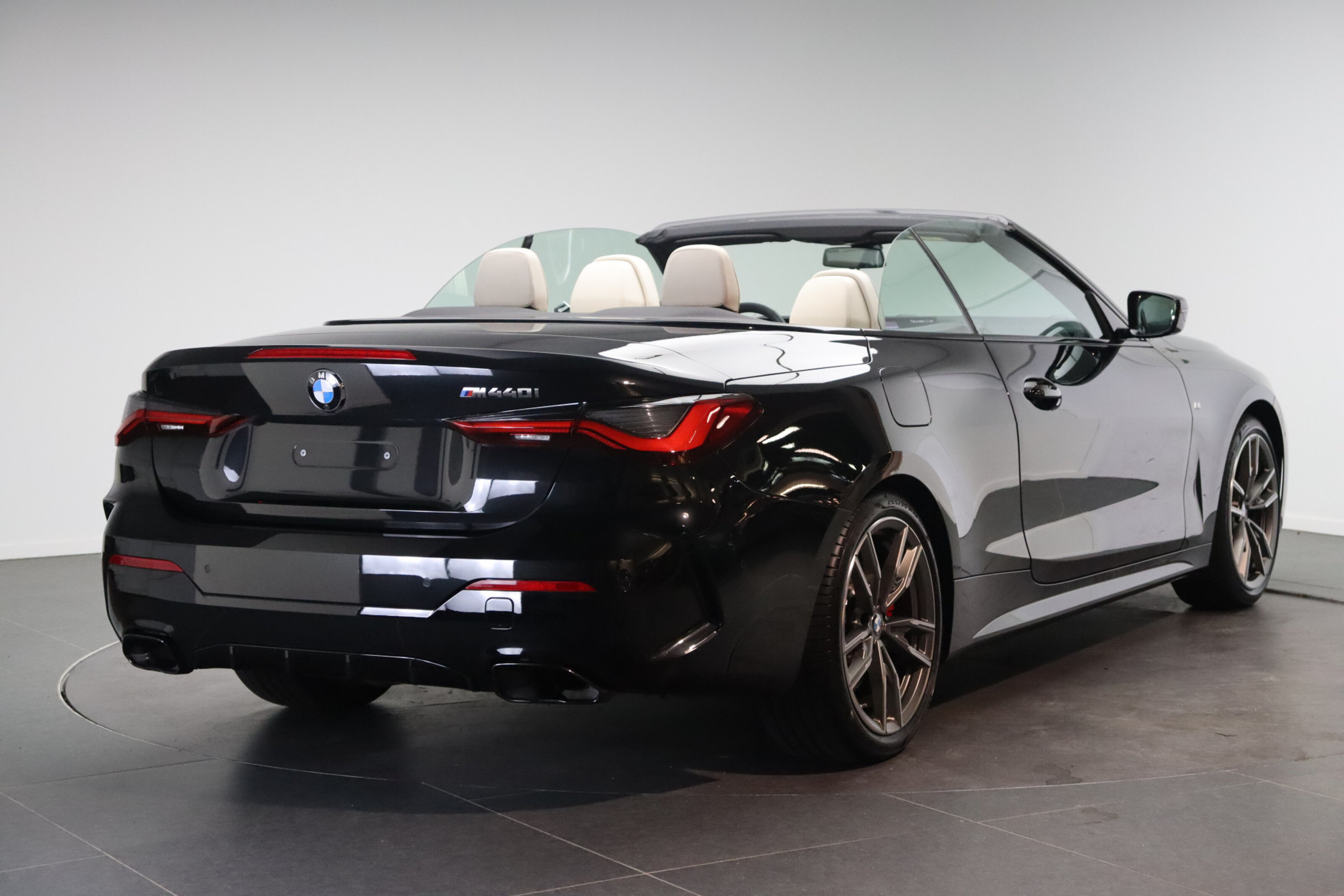 BMW 4 Serie Cabrio M440i High Executive Automaat