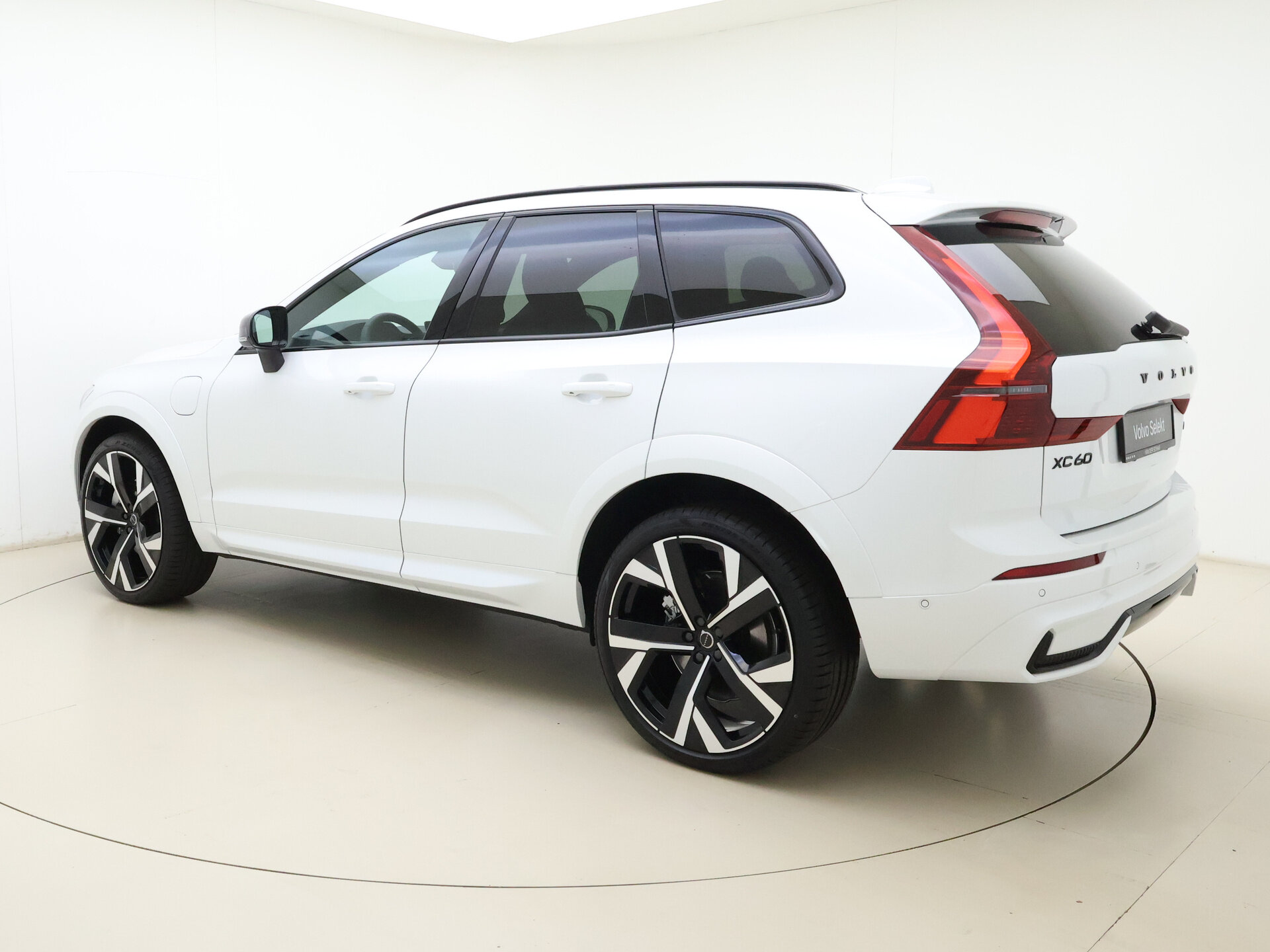 Volvo XC60 T8 455pk AWD Ultra Black Edition - Afbeelding 3