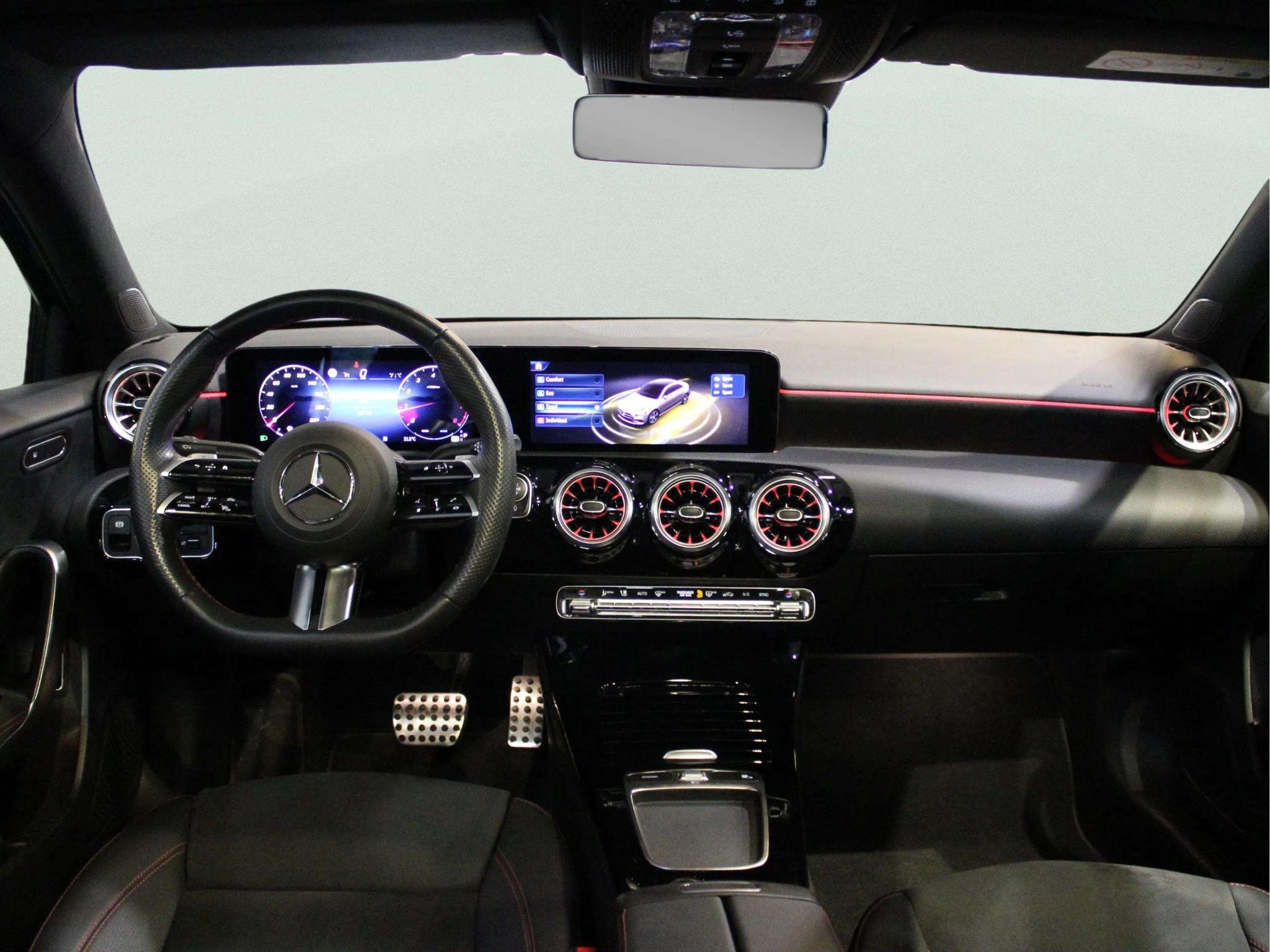 Mercedes-Benz A-Klasse Limousine 180 Star Edition AMG Line - Afbeelding 3