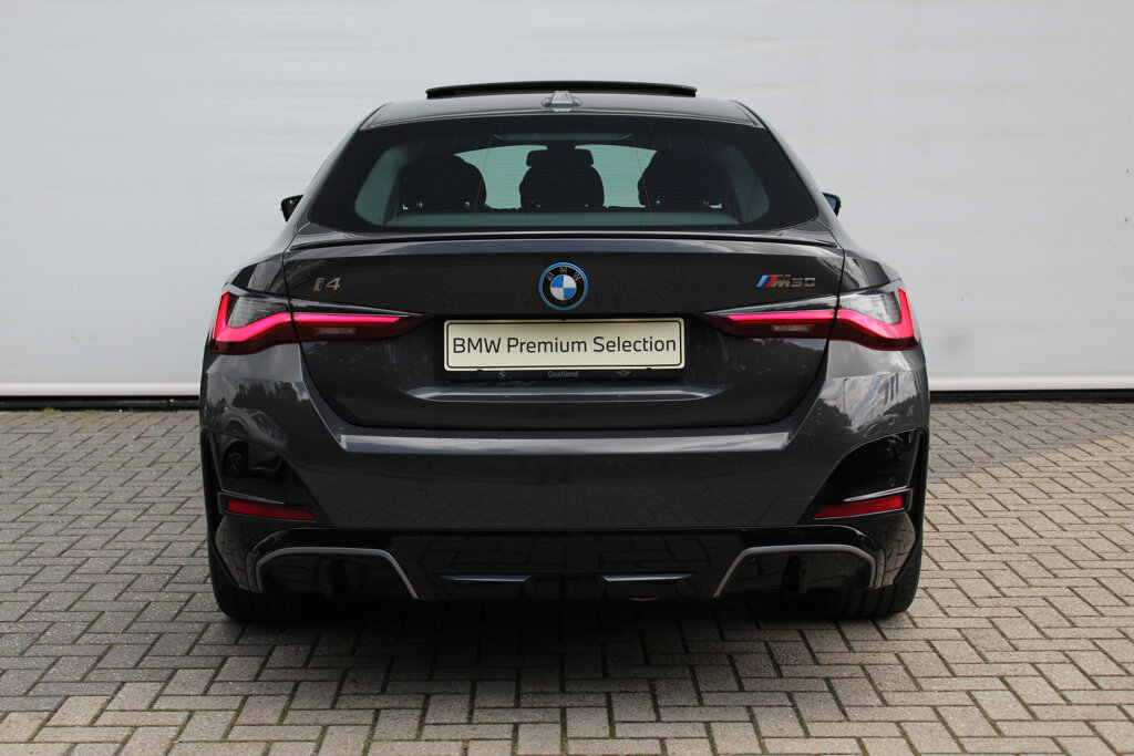 BMW i4 5