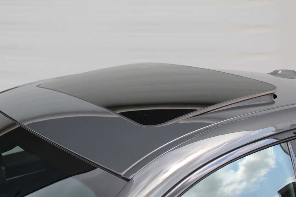 BMW i4 12