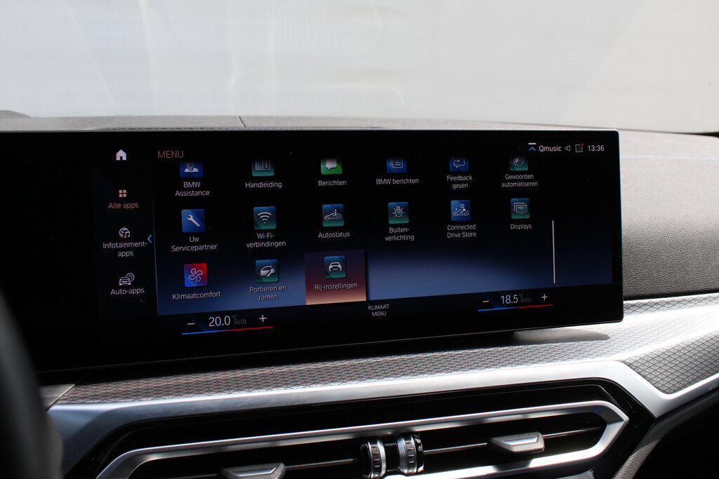 BMW i4 25