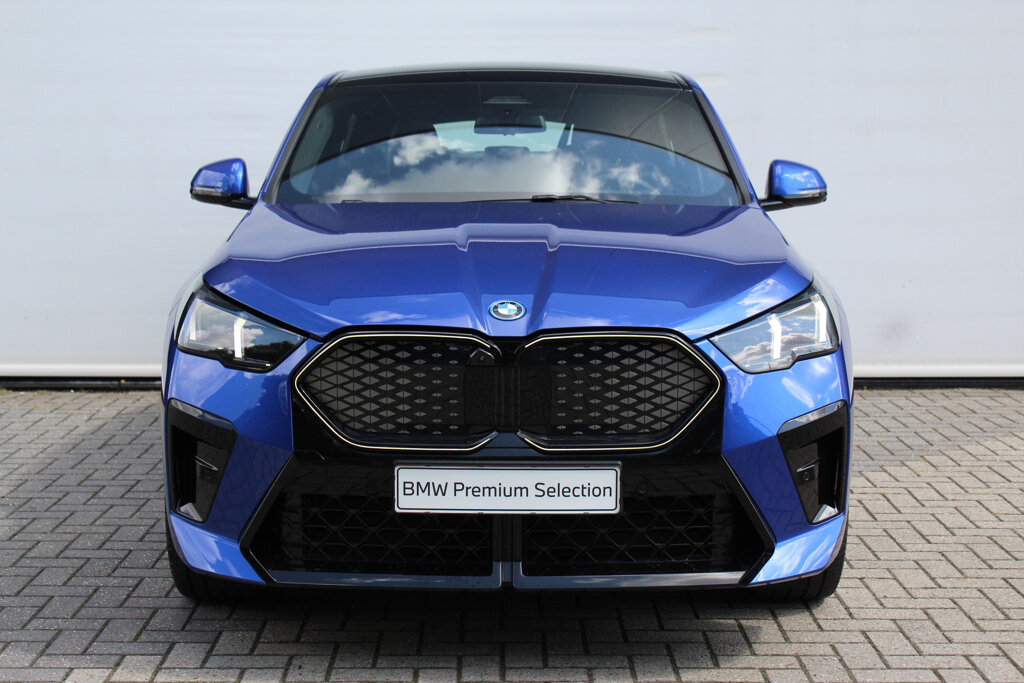 BMW iX2 2