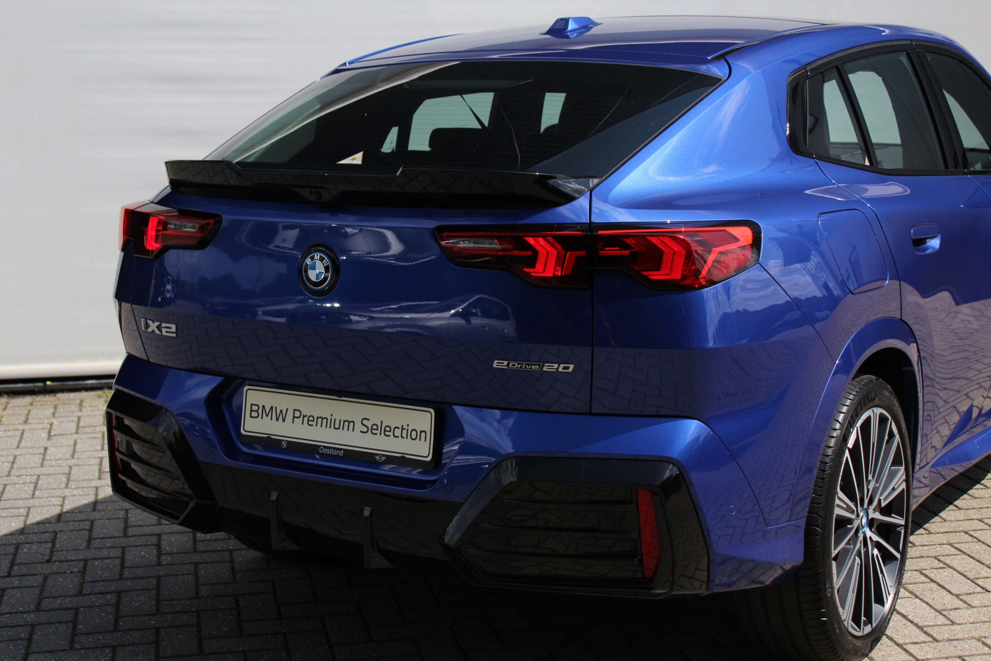 BMW iX2 9