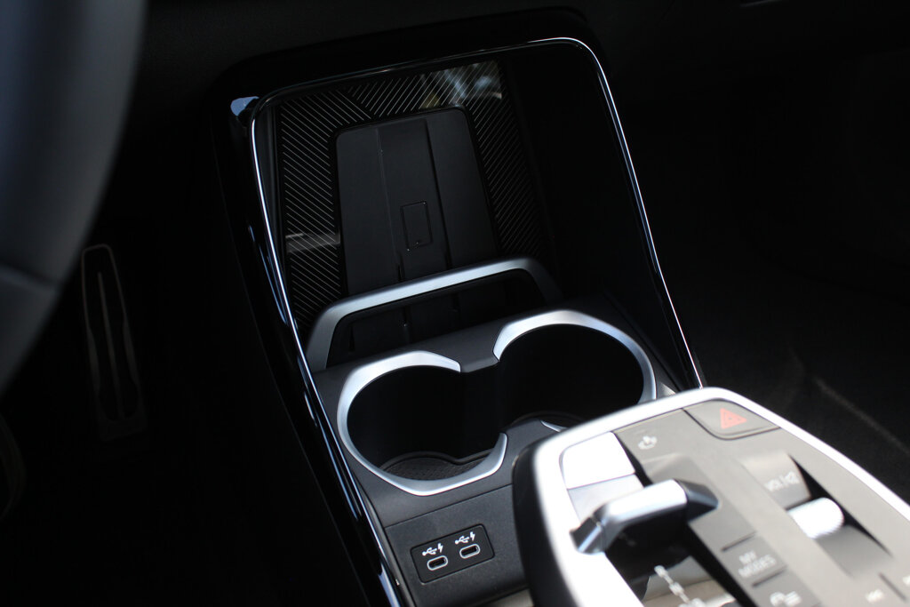 BMW iX2 29