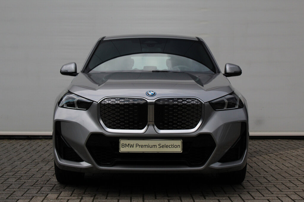 BMW iX1 2