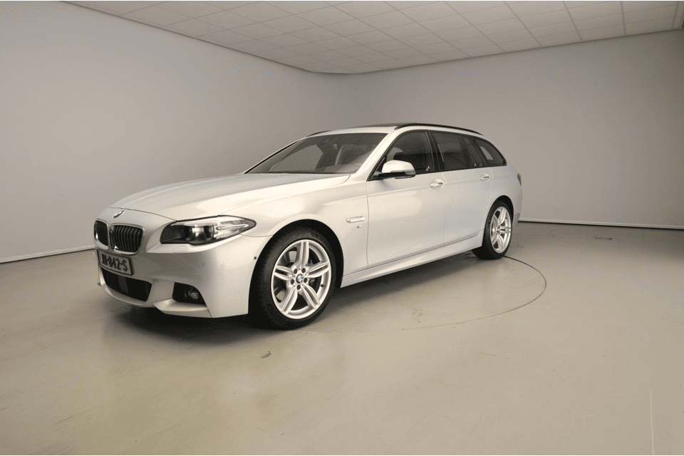 BMW 5 Serie Touring 528i - Afbeelding 1