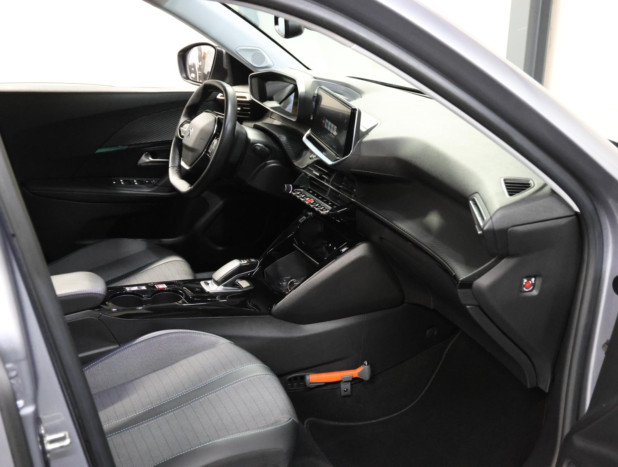 Peugeot e-2008