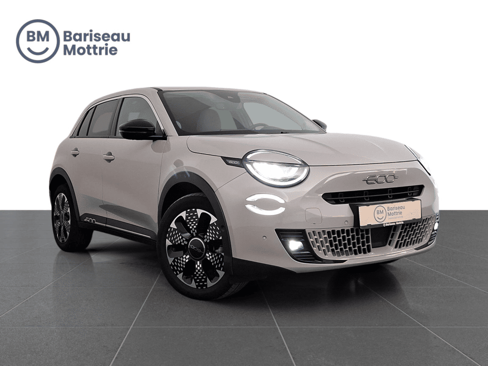 Fiat 600 LA PRIMA HYBRID AUTOMAAT *LEDER*ZETELVERWARMING*DAB*GPS*CAMERA EN SENSOREN* - Image 1