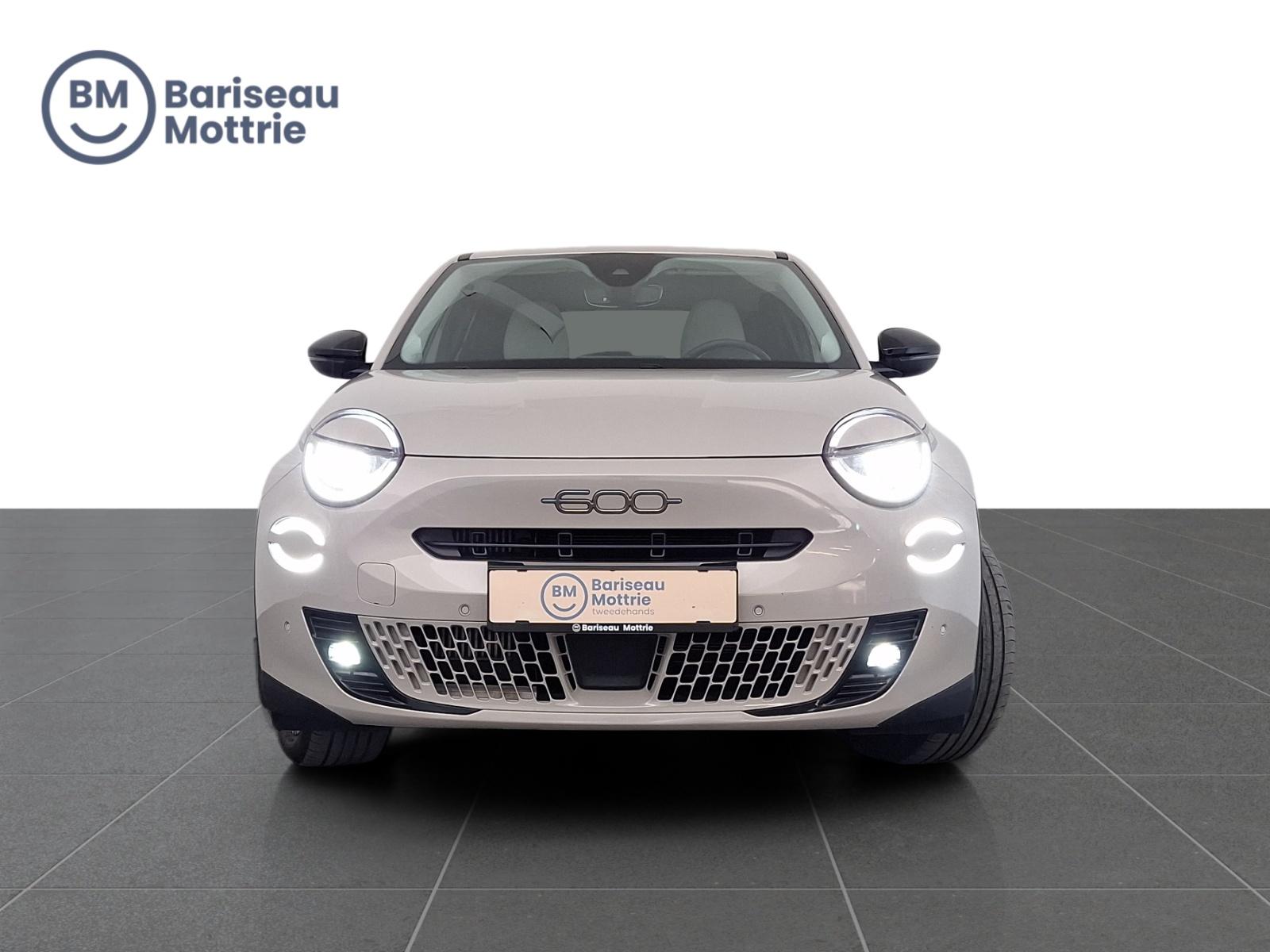 Fiat 600 LA PRIMA HYBRID AUTOMAAT *LEDER*ZETELVERWARMING*DAB*GPS*CAMERA EN SENSOREN* - Image 2