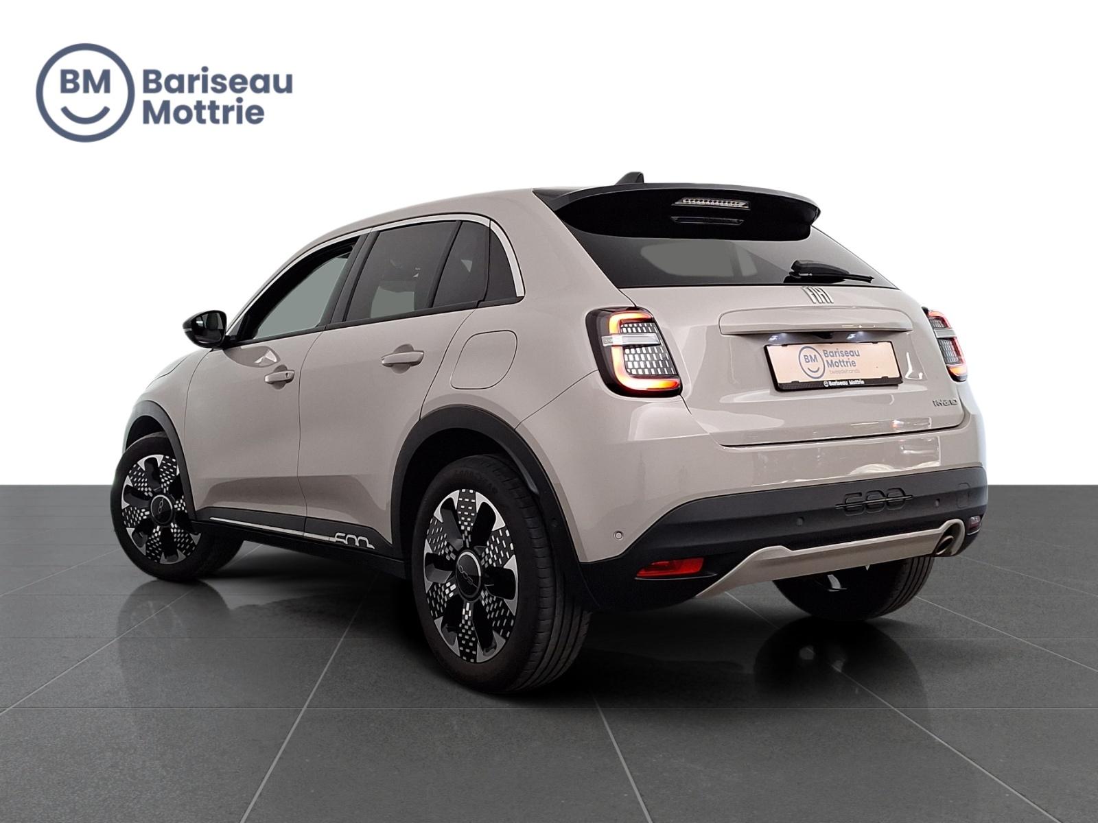 Fiat 600 LA PRIMA HYBRID AUTOMAAT *LEDER*ZETELVERWARMING*DAB*GPS*CAMERA EN SENSOREN* - Image 4