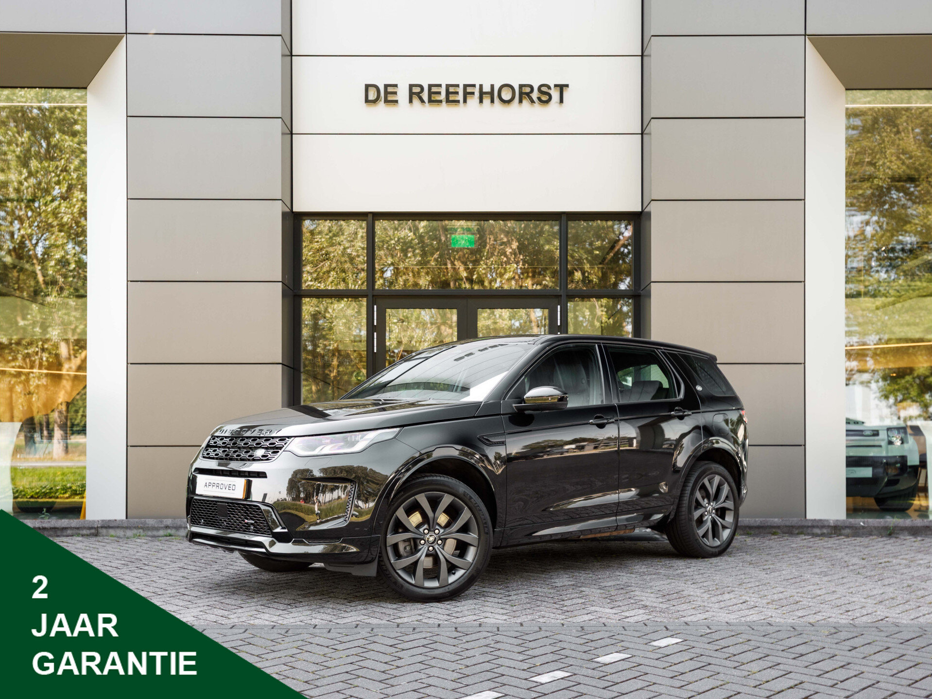 Land Rover Discovery Sport P300e R-Dynamic SE