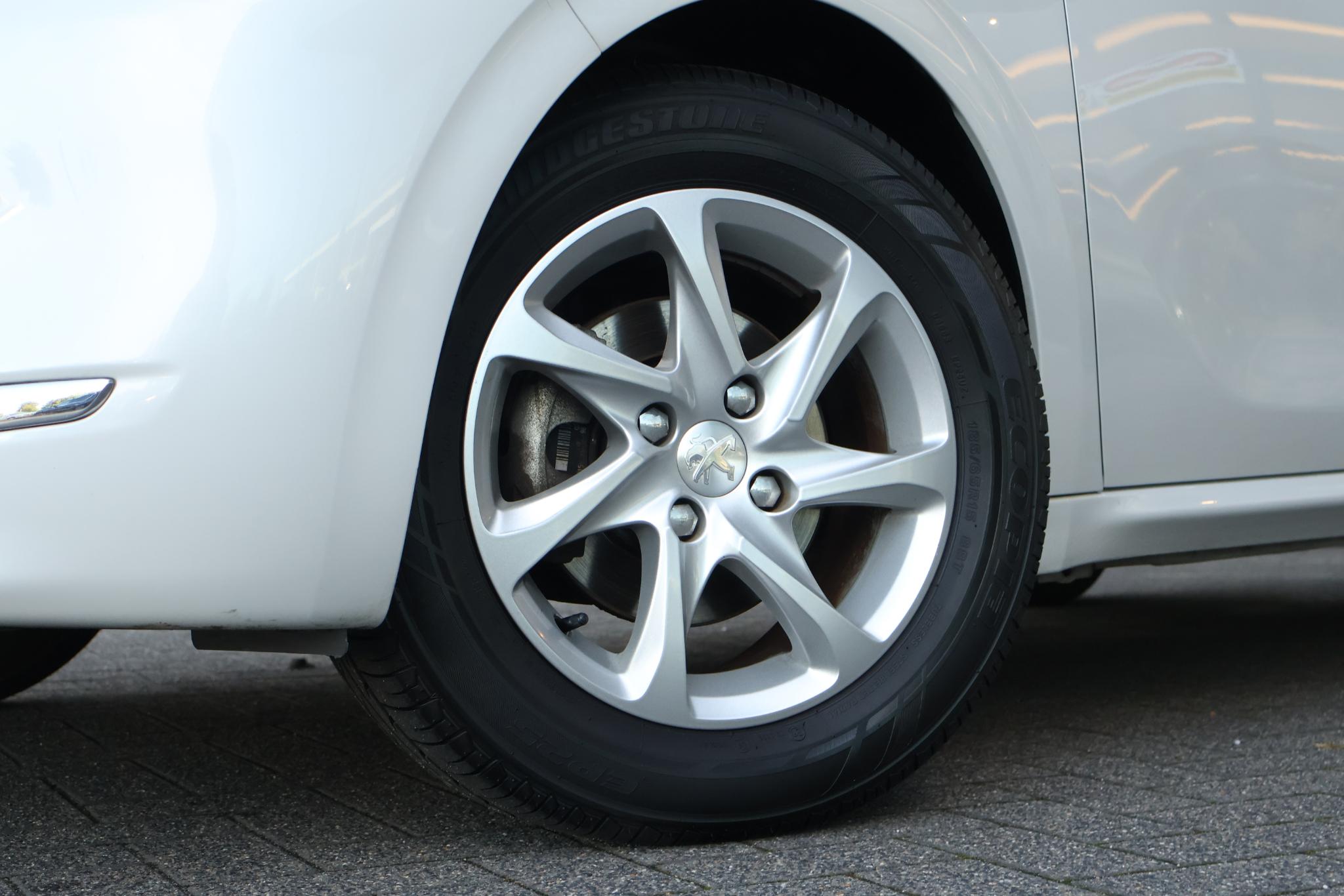 Peugeot 208 1.2 VTi Style - Afbeelding 4