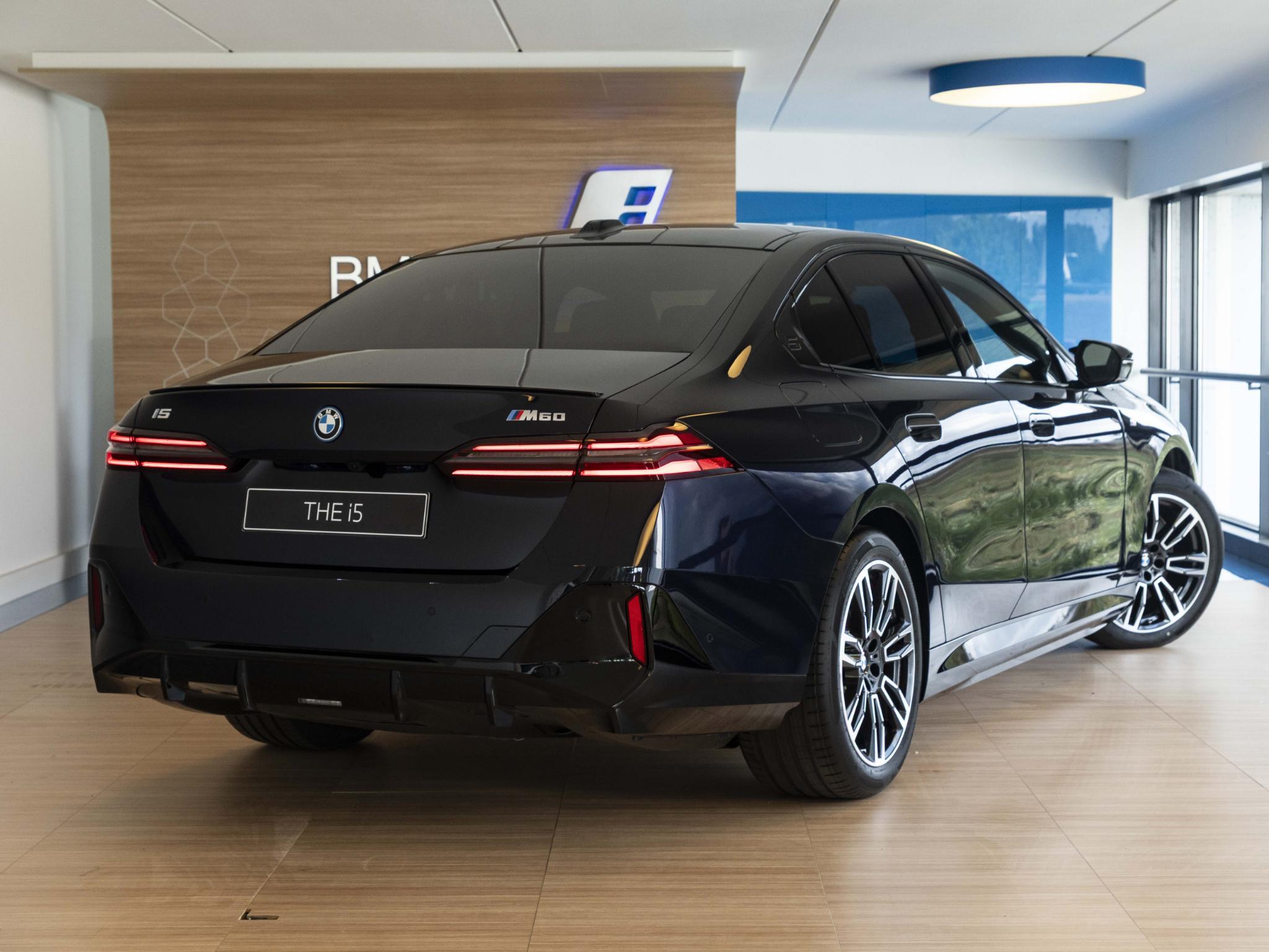 BMW i5 M60 xDrive Sedan - Afbeelding 2