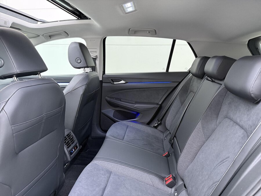 Volkswagen Golf 1.5 eHybrid Style Edition
