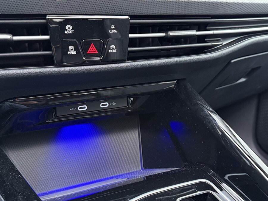 Volkswagen Golf 1.5 eHybrid Style Edition