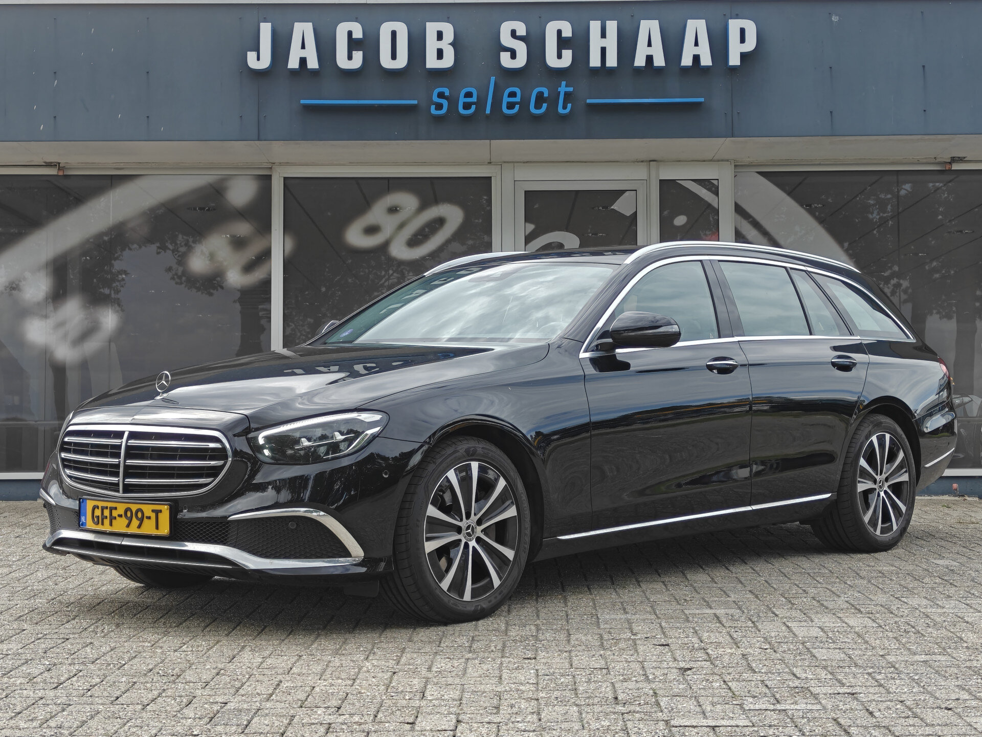 Mercedes-Benz E-Klasse Estate 300e AMG Line