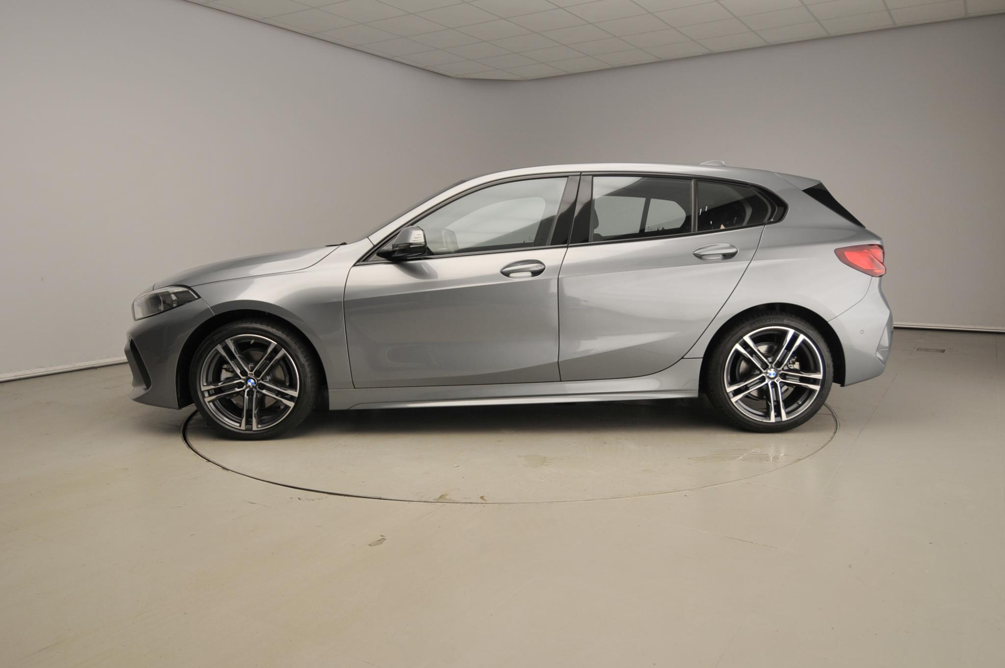 BMW 1 Serie 5-deurs 118i - Afbeelding 2