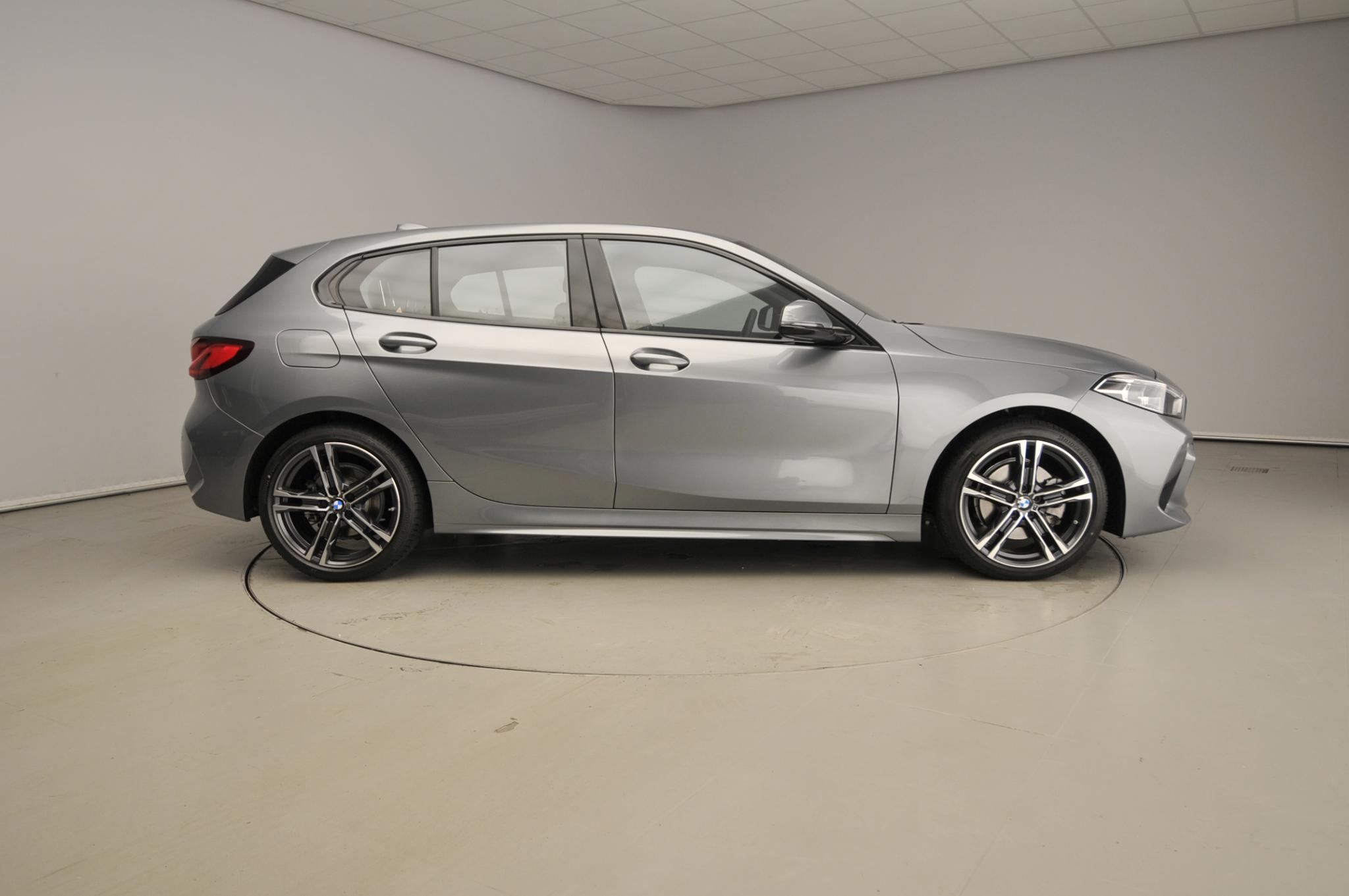 BMW 1 Serie 5-deurs 118i - Afbeelding 4