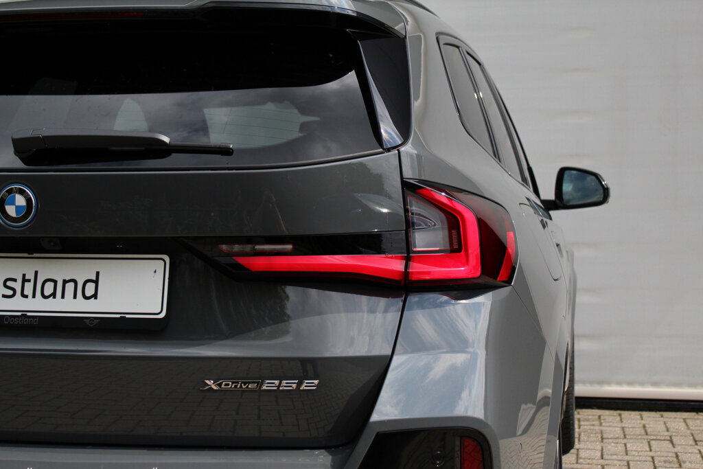 BMW X1 18