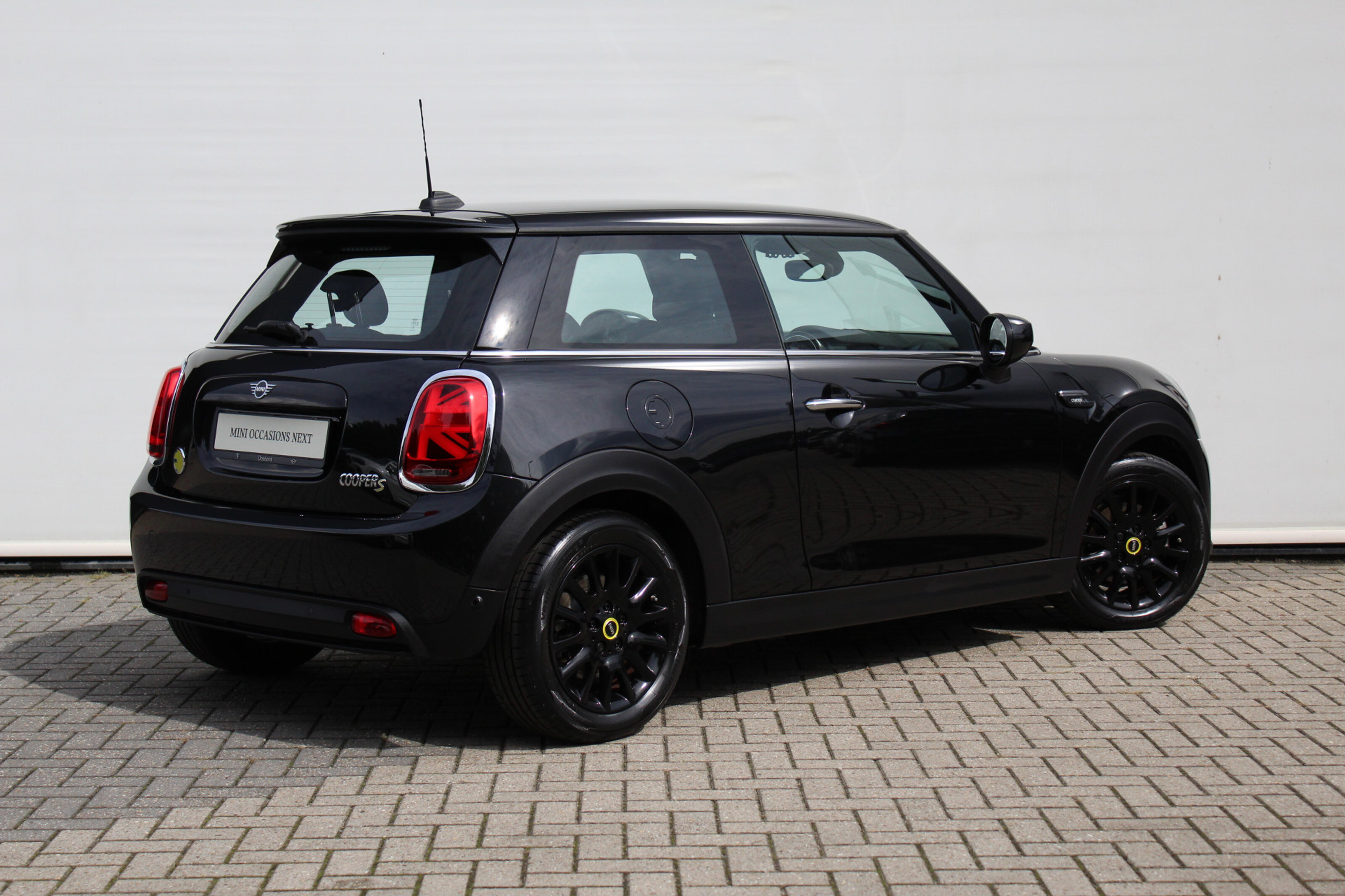 MINI Electric Classic Camden