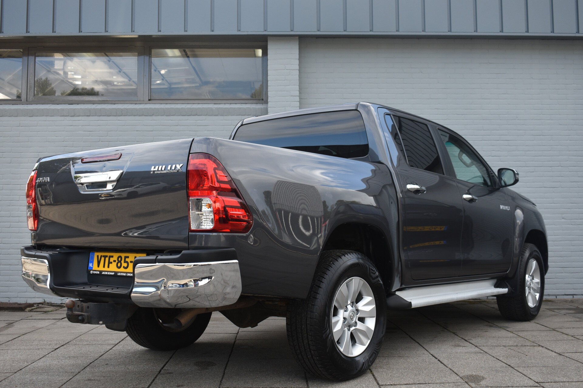 Toyota Hilux 2.4 D-4D Double Cab Professional Limited Automaat 150pk - Afbeelding 3