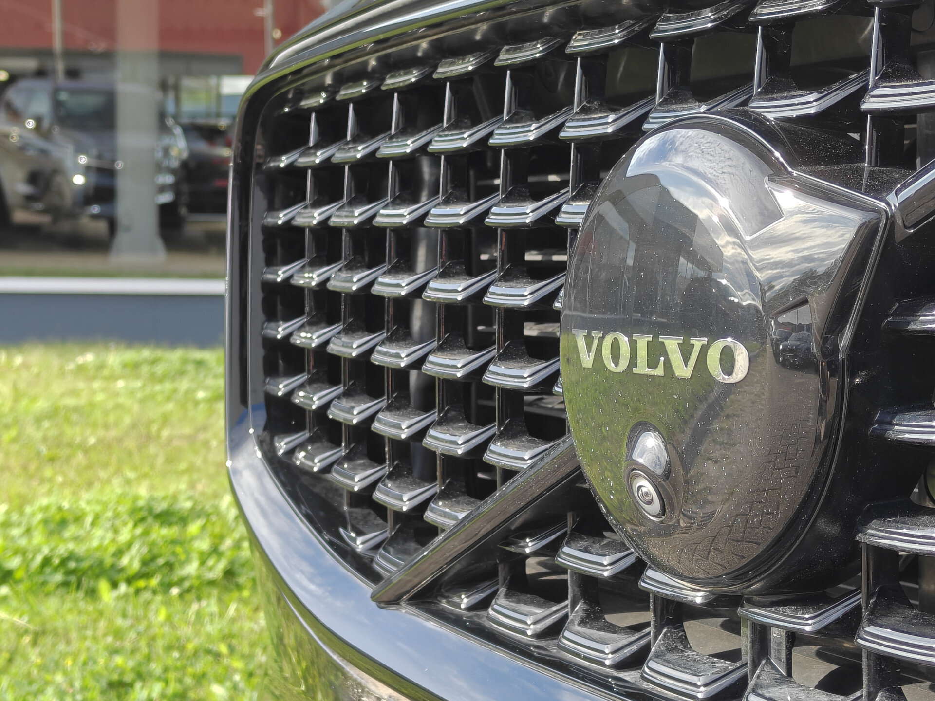 Volvo XC60 T6 AWD 350PK Plug-in hybrid Plus Black Edition - Afbeelding 4