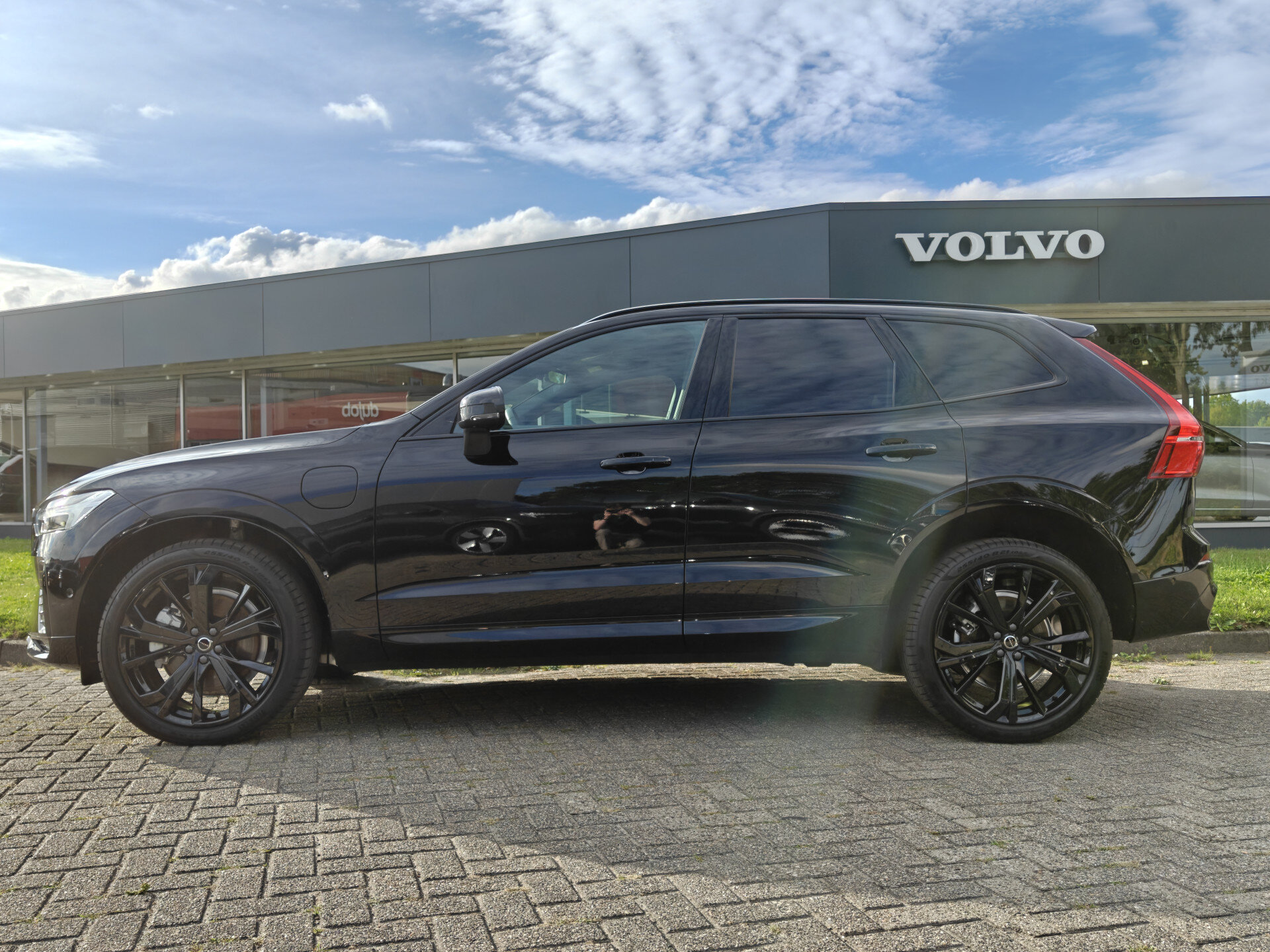 Volvo XC60 T6 AWD 350PK Plug-in hybrid Plus Black Edition - Afbeelding 5