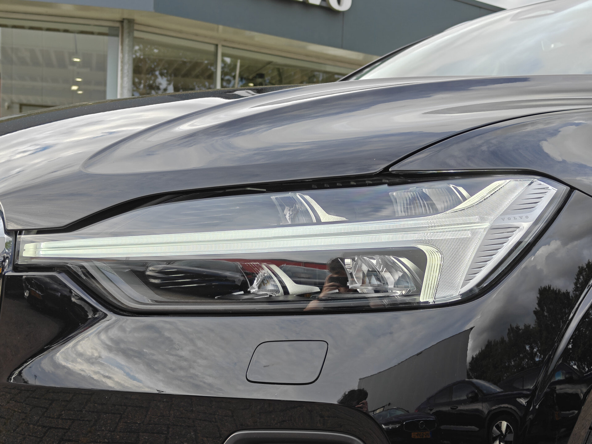 Volvo XC60 T6 AWD 350PK Plug-in Hybrid Plus Bright - Afbeelding 3